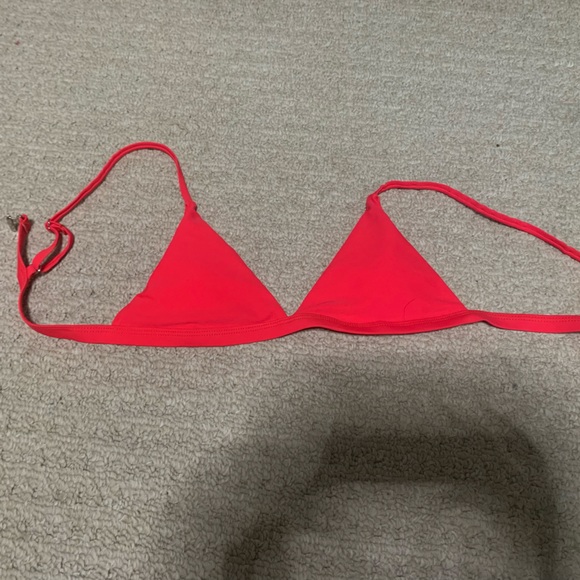 Bikini - Picture 3 of 5